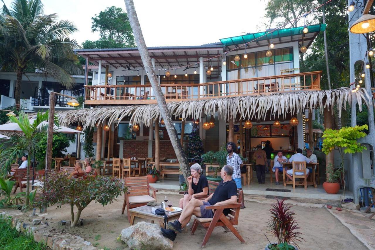 Muthu Sea View Hiriketiya Hotell Dikwella Eksteriør bilde